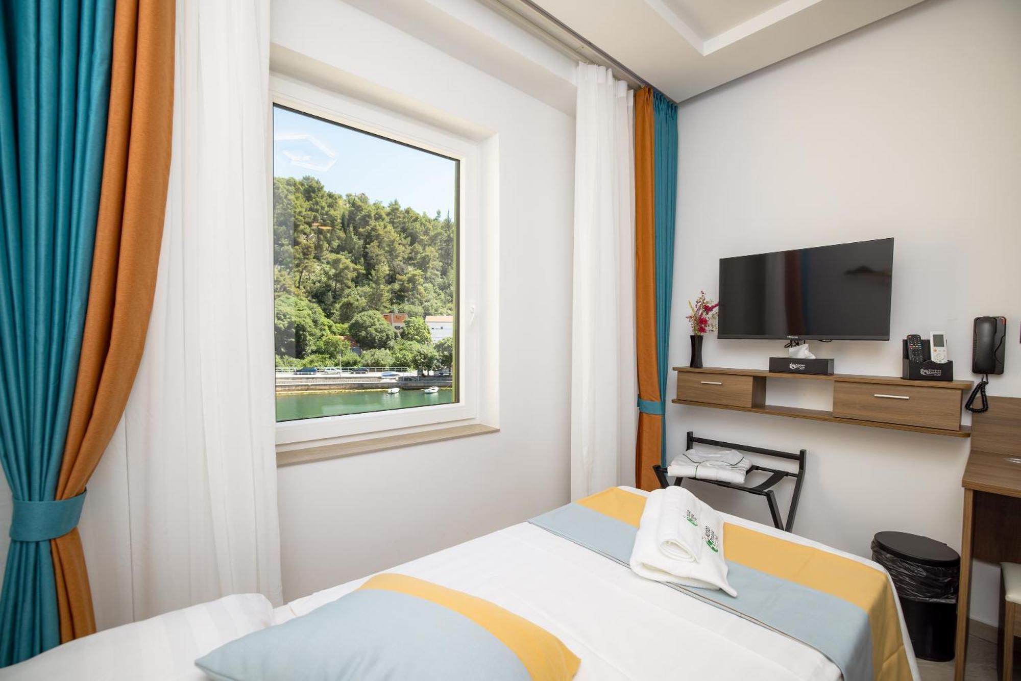 Hotel Kanjon Zrmanje Obrovac Buitenkant foto
