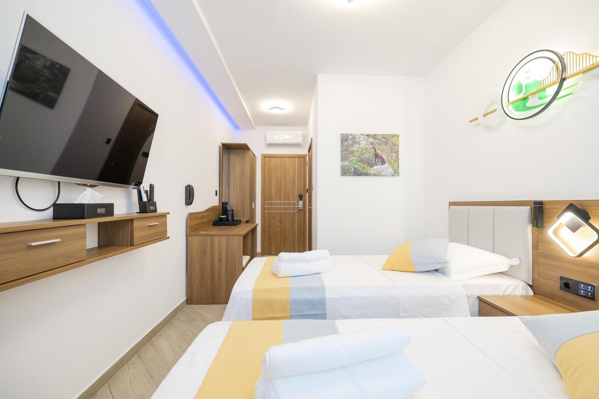 Hotel Kanjon Zrmanje Obrovac Buitenkant foto